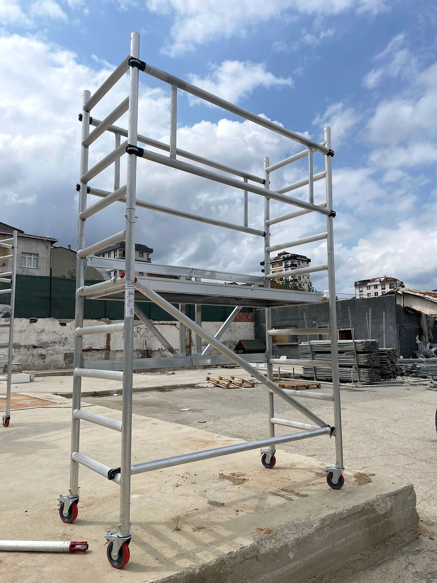 Alüminyum Mobil İskele, kiralık Alüminyum Mobil İskele, satılık Alüminyum Mobil İskele, Alüminyum Mobil İskele kiralama, Alüminyum Mobil İskele satışı, Alüminyum Mobil İskele ekipmanları